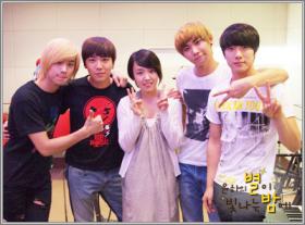 วง F.T. Island เป็นแขกรับเชิญในรายการวิทยุ Starry Night 