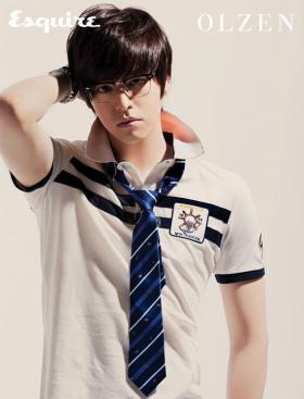 ลีจางวู (Lee Jang Woo) ถ่ายภาพสำหรับนิตยสาร Esquire 