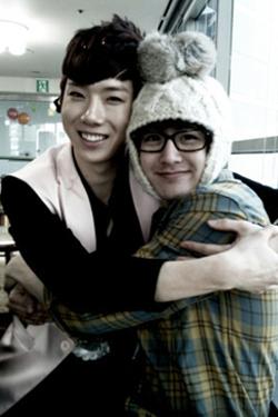 นิชคุณ (Nichkhun) เขียนข้อความให้กับโจควอน (Jo Kwon)!