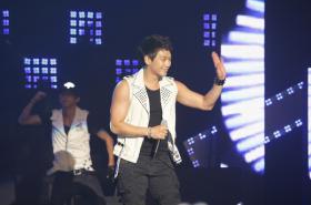 เรน (Rain) จัดคอนเสิร์ต Lotte Rain Premium Concert 2011 