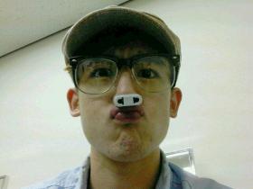 นิชคุณ (Nichkhun) เผยจมูกหมู?