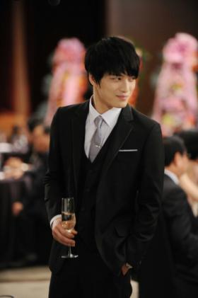 แจจุง (Jae Joong) ได้รับคำชมจากรุ่นพี่ที่ร่วมงาน