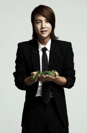 จางกึนซอค (Jang Geun Suk) เซ็นสัญญาหนึ่งปีกับทาง LAWSON