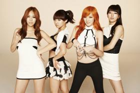 วง miss A กล่าวชมวง Rania และวง Teen Top!