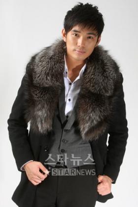 คิมคยองรอค (Kim Kyung Rok) จะเข้าเป็นทหาร
