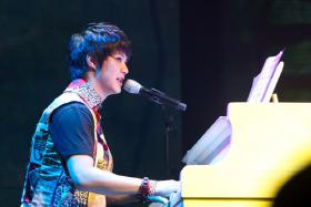 ซึงโฮ (Seung Ho) แสดงเดี่ยวเป็นครั้งแรก