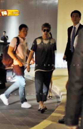 คิมฮยอนจุง (Kim Hyun Joong) เดินทางไปเวียดนาม