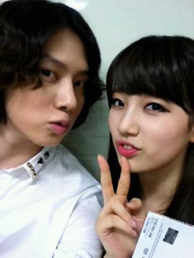 Suzy ถ่ายภาพคู่กับฮีชอล (Hee Chul)!