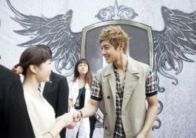 คิมฮยอนจุง (Kim Hyun Joong) สร้างความประทับใจให้แฟนๆ ไต้หวัน!