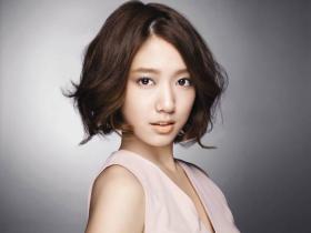 ปาร์คชินเฮ (Park Shin Hye) เป็นนางแบบพรีเซ็นเตอร์ MAC