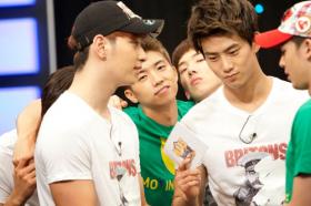 วง 2PM ร่วมเล่นเกมที่เผยเรื่องที่น่าสนใจกับซีลอง (Seulong) และโจควอน (Jo Kwon)