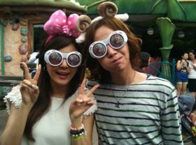 ภาพจางกึนซอค (Jang Geun Suk) และคิมฮานึล (Kim Ha Neul) ที่สวนสนุก?