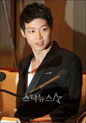 ใครคือคนที่ยูชอน (Yoochun) คิดว่าเป็นคู่แข่งสำคัญ!