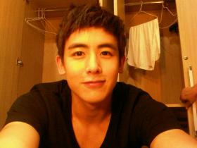 นิชคุณ (Nichkhun) โชว์ผมทรงใหม่?