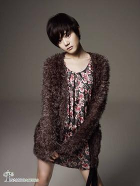 ภาพลุคใหม่ของมูนกึนยอง (Moon Geun Young)