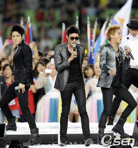JYJ ทัวร์คอนเสิร์ตที่ยุโรป!