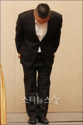 คังโฮดง (Kang Ho Dong) ถอนตัวออกจากวงการบันเทิงชั่วคราว!