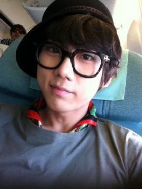 ฮยอนซึง (Hyun Seung) ทักทายแฟนๆ