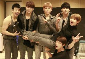 วง B2ST ฉลองเปิดตัวเข้าวงการครบ 700 วัน!