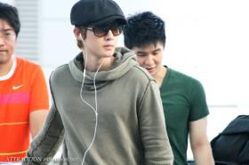 นคิมฮยอนจุง (Kim Hyun Joong) ออกเดินทางไปเซินเจิ้น