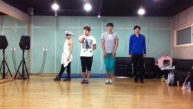 วง 2AM เต้นเพลง Goodbye Baby ของวง miss A