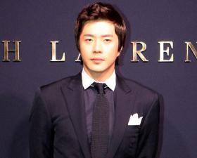 ควอนซังวู (Kwon Sang Woo) ได้รับบาดเจ็บที่ข้อเท้า!