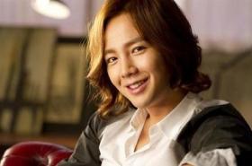 จางกึนซอค (Jang Geun Suk) เป็นพรีเซ็นเตอร์สำหรับ Lotte Chocolate