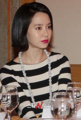 ผู้จัดการของซงจิฮโย (Song Ji Hyo) เริ่มบ่นในระบบการทำงานกองถ่าย?