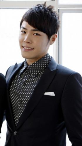 ฮวีซอง (Wheesung) เข้าเป็นทหารในเดือนพฤศจิกายน!