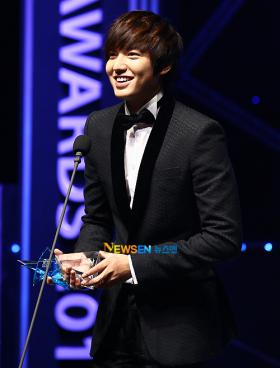 ลีมินโฮ (Lee Min Ho) เป็นพรีเซ็นเตอร์โฆษณาให้กับ Shunma ของจีน!