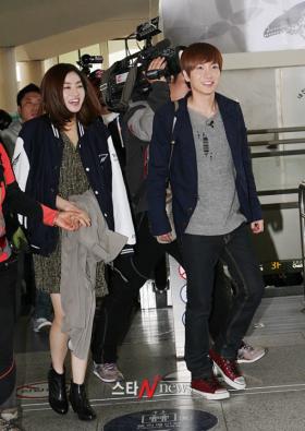 ลีทึก (Lee Teuk) และคังโซระ (Kang Sora) เป็นคู่ใหม่ในรายการ We Got Married?