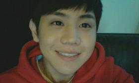 โยซบ (Yoseob) ทักทายแฟนๆ ด้วยภาพ!