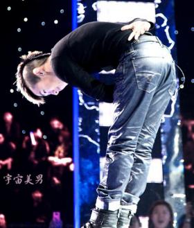 แฟนๆ ประทับใจในการโค้งของ Jay Park!