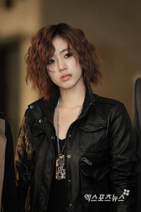อึนจอง (Eun Jung) อัพเดทข่าวเรื่องตกม้าของเธอ?