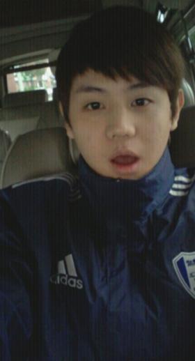 โยซบ (Yoseob) ทักทายแฟนๆ ด้วยภาพของเขา