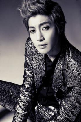 คิมฮยอนจุง (Kim Hyun Joong) ออกแบบสร้อยคอร่วมกับ Justin Davis!!