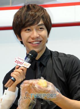 ลีซึงกิ (Lee Seung Gi) ยอมรับว่าเขาเหงา?