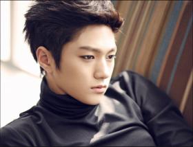 ทาง Woollim Entertainment ยืนยัน L ตกจากเวทีไม่ได้รับบาดเจ็บ!