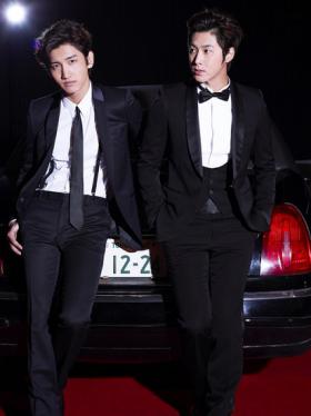 วงดงบังชินกิ (TVXQ) ติดอันดับ 1 สำหรับโพลสำรวจความนิยม!