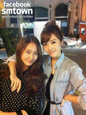 Krystal และ Jessica อวยพรให้แฟนๆ สำหรับเทศกาลปีใหม่