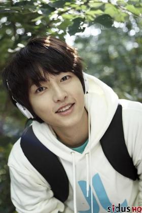 ซงจุงกิ (Song Joong Ki) ซื้อรถให้ผู้จัดการเป็นของขวัญ?