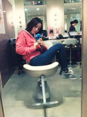 คูฮาร่า (Goo Hara) ทักทายแฟนๆ ด้วยภาพจากห้องแต่งตัว?