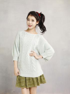 IU เป็นพรีเซ็นเตอร์ให้กับเครื่องสำอางค์แบรนด์ The Saem