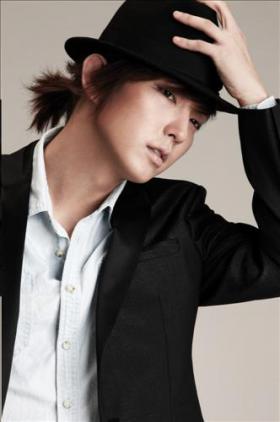 ลีจุนกิ (Lee Jun Ki) จะเปิดตัวซิงเกิ้ลใหม่ Deucer ในเดือนหน้า!