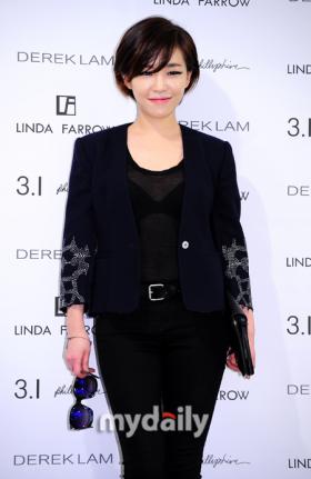 กาอิน (Ga In) ไปร่วมงาน 2012 S/S Linda Farrow Collection