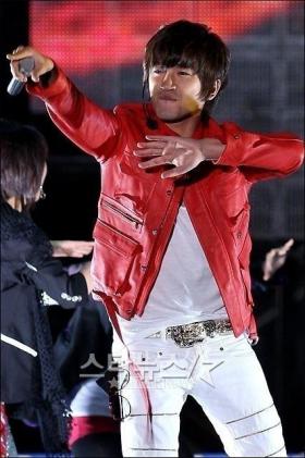 ลีมินวู (Lee Min Woo) จะปลดประจำการในวันที่ 2 มีนาคม!