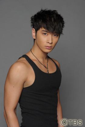 ชานซอง (Chan Sung) มีหุ่นฟิตที่สุดในวง 2PM?