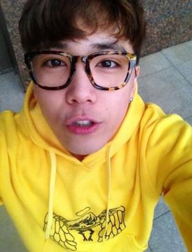ลีฮงกิ (Lee Hong Ki) ทักทายแฟนๆ ด้วยภาพ