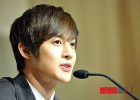 คิมฮยอนจุง (Kim Hyun Joong) เป็นทูตสัมพันธ์อันมีเกียรติสำหรับแคมเปญของ UN!