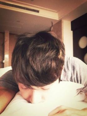 ซีวอน (Si Won) ทักทายแฟนๆ ด้วยภาพจากที่นอน?